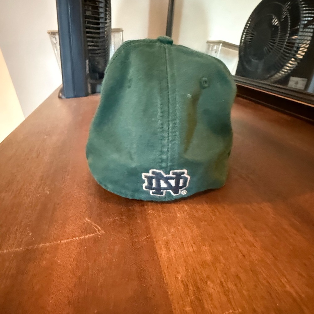 Note Dame hat - Picture 2 of 3